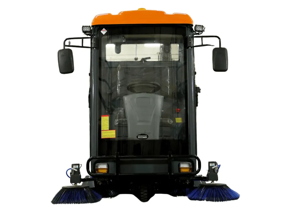 Zamiatarka z kabiną Graefer KM180-PRO wraz z myjką wysokociśnieniową
