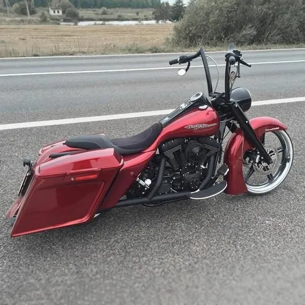 Killer Custom Najlepiej sprzedający się zestaw 2 rozciągniętych zbiorników gazu i osłon bocznych Touring 96-07