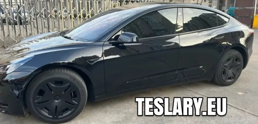 Model Tesli 3 18" UNIKALNE pokrowce na koł S22 Maybach Style