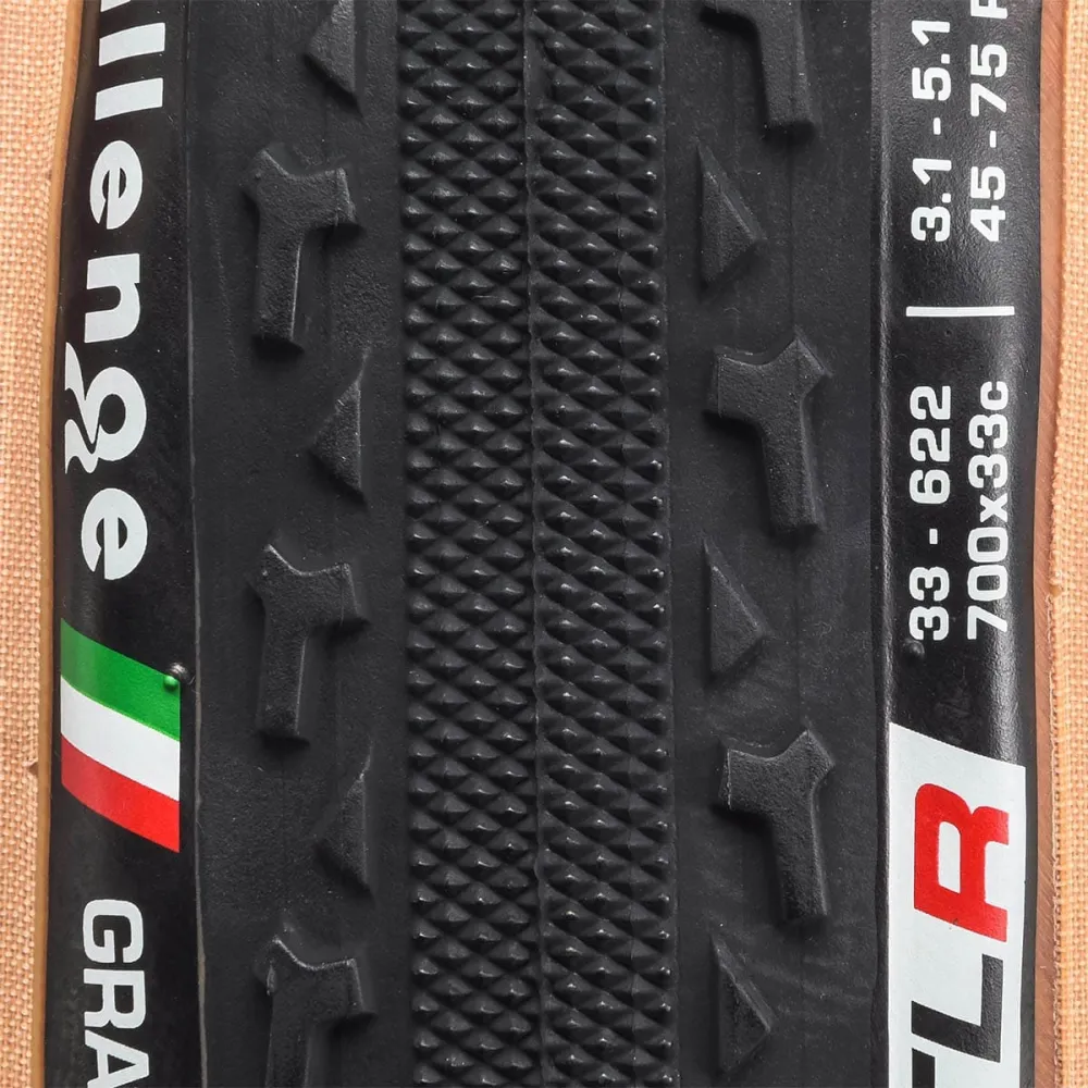 Opona CHALLENGE GRAVEL GRINDER 700x33c Tubeless Ready Beige