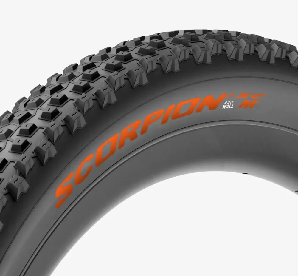 Opona PIRELLI SCORPION XC M 29x2.4 ProWall Tubeless Ready Soft Black/Orange 4354500