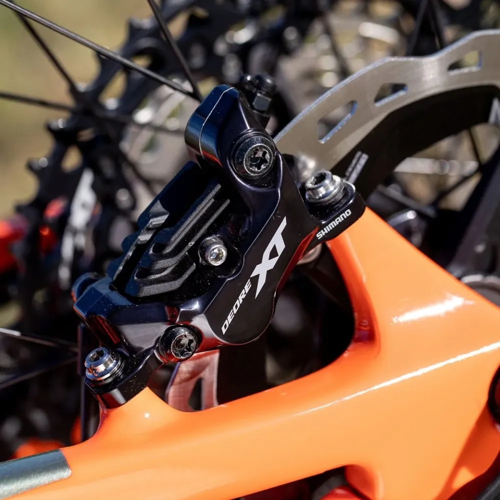 Para 4-tłoczkowych wentylowanych klocków hamulcowych SHIMANO XT M8120 J-KIT