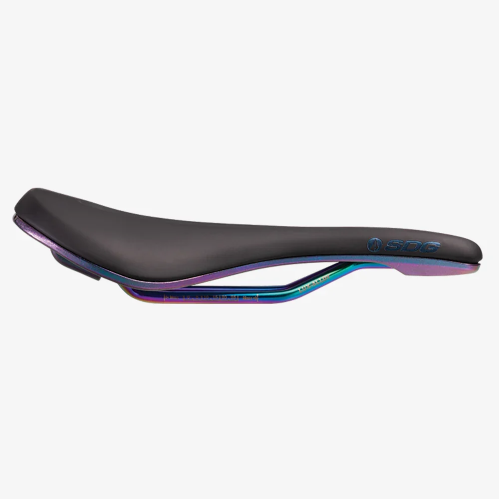 Siodełko SDG BEL-AIR V3 OVERLAND Rails Lux-Alloy Black/Oil Slick