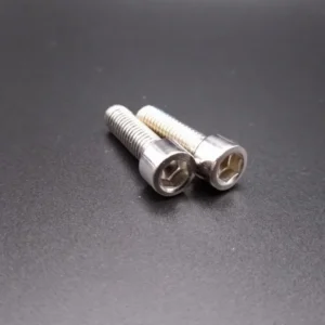 Część zamienna do hulajnogi elektrycznej - śruba z łbem sześciokątnym M6x20