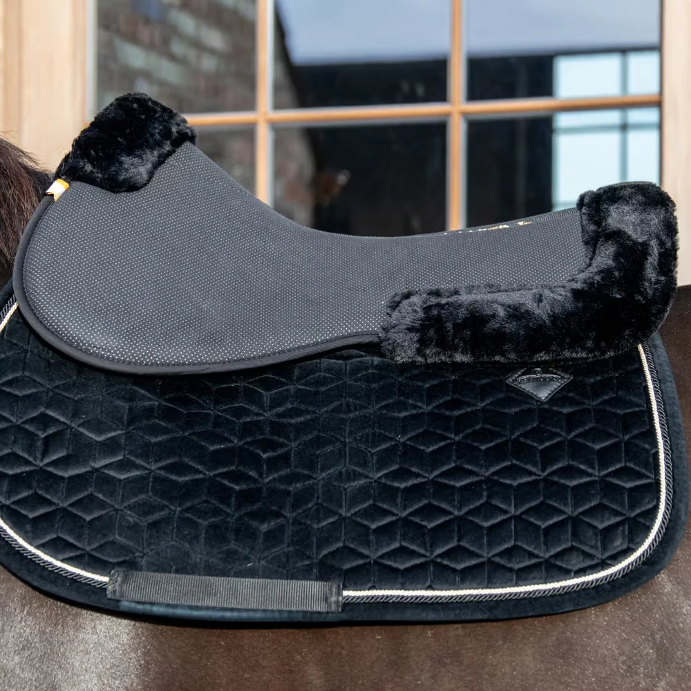 Półpodkładka z owczej skóry Anatomiczna absorpcja Black Kentucky
