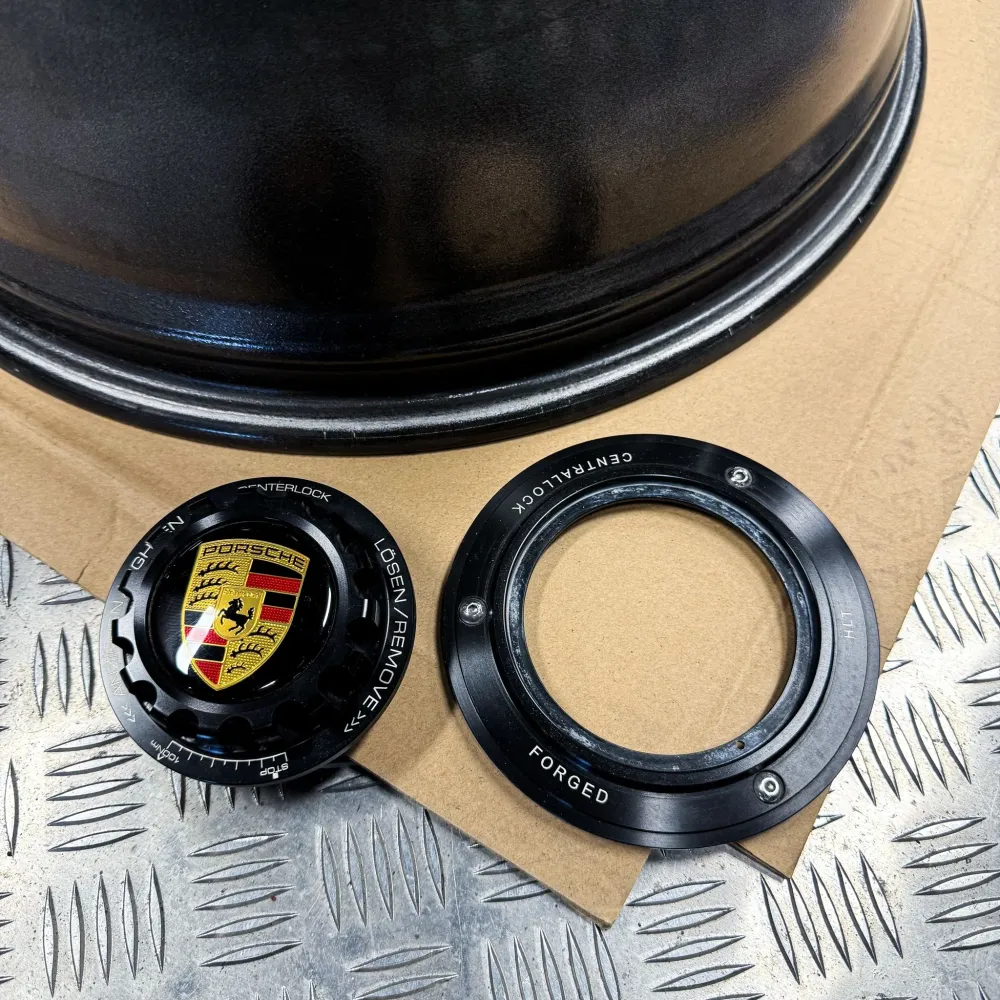 OZ Custom Superturismo Evoluzione Połysk Antracyt 5x112 19″ Zestaw Felg