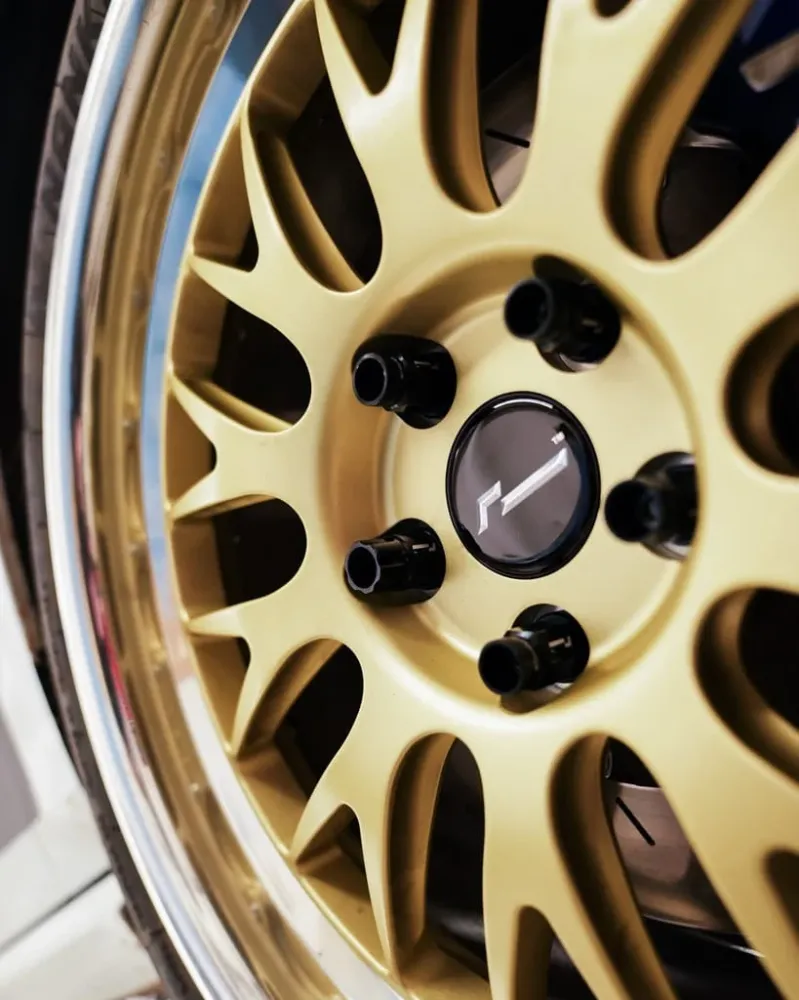 RacingLine Nakrętki do Szpilek i Zestaw Nakrętek (Stożkowa Głowica, Felgi Aftermarket)