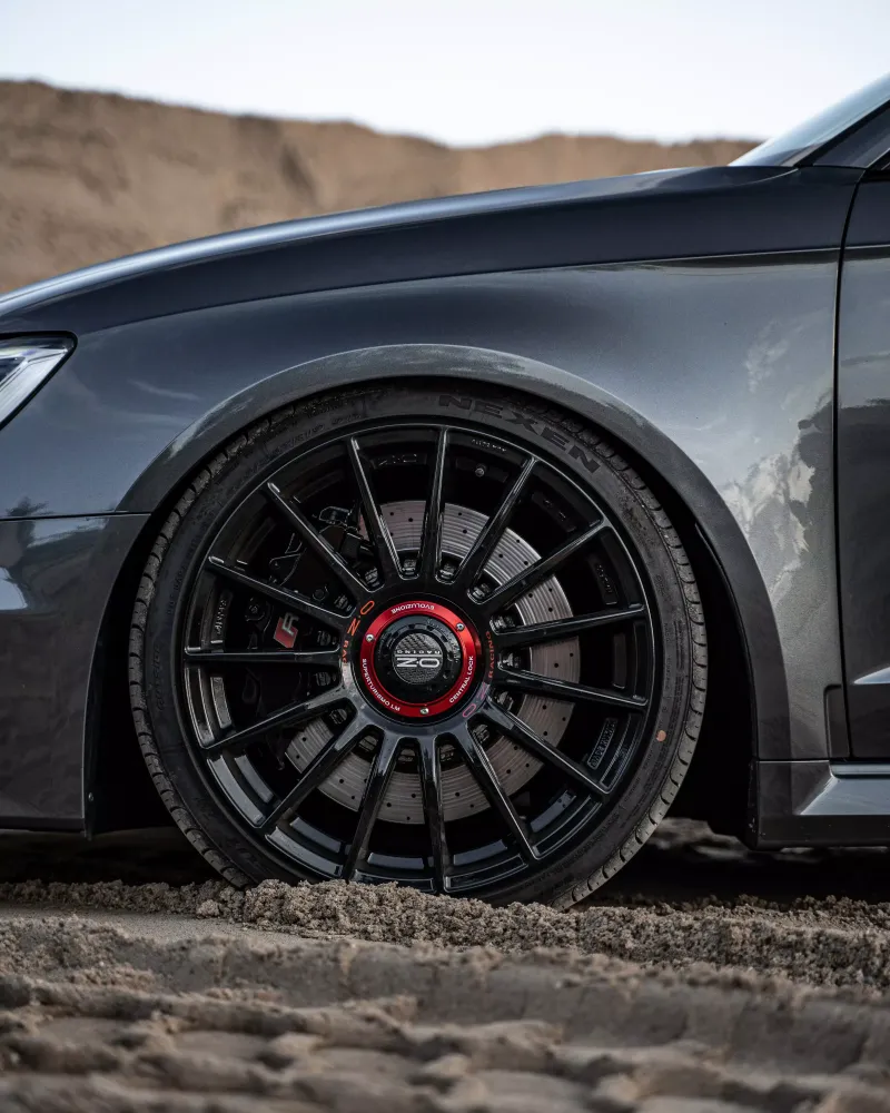 OZ Superturismo Evoluzione Gloss Black 5x112 19″ Zestaw Felg