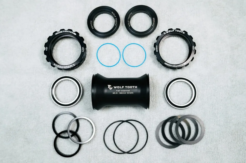 Mechanizm korbowy WOLFTOOTH T47 zewnętrzny 24 mm czarny
