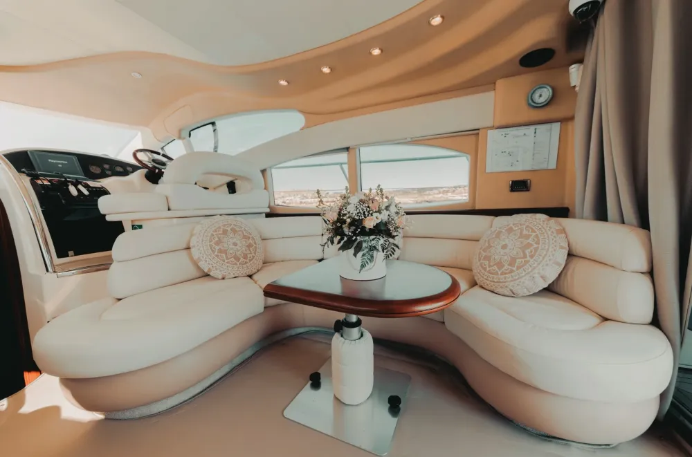 AZIMUT 42 Clubbing Destination