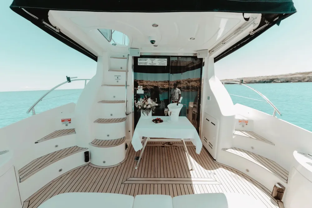 AZIMUT 42 Clubbing Destination