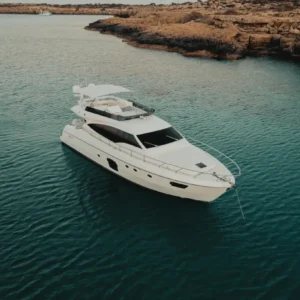 FERRETTI 592 Clubbing Destination