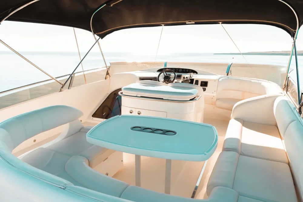 PRINCESS 61 Clubbing Destination