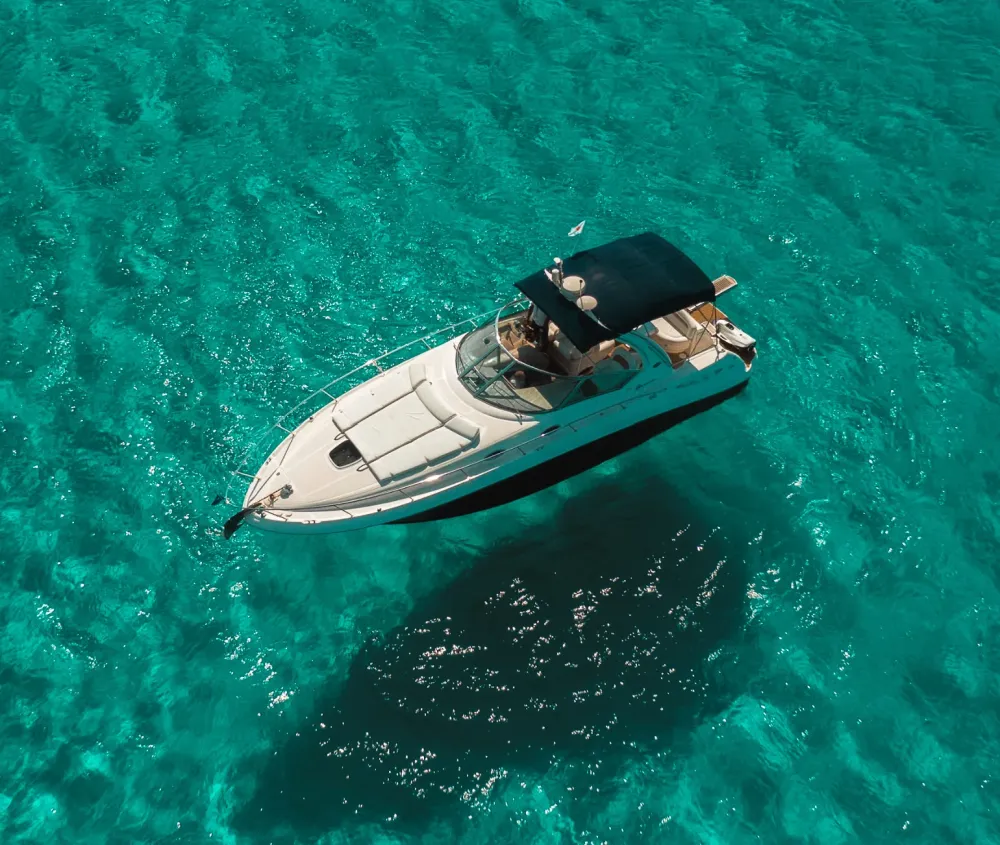 SEA RAY 375 Clubbing Destination