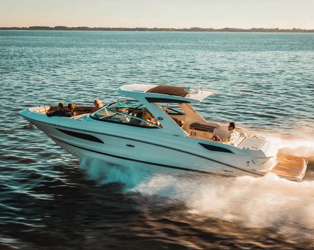 SEA RAY SLX 350 Clubbing Destination