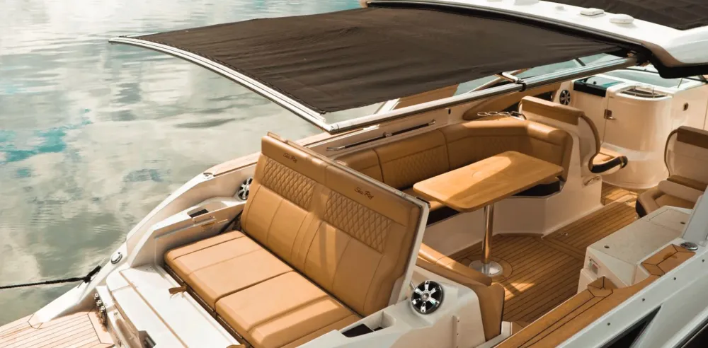 SEA RAY SLX 350 Clubbing Destination
