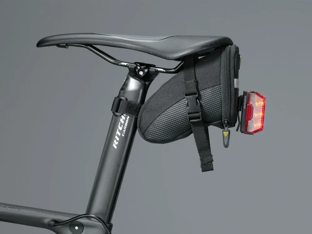 Aero z tylnym światłem Redlite Topaak