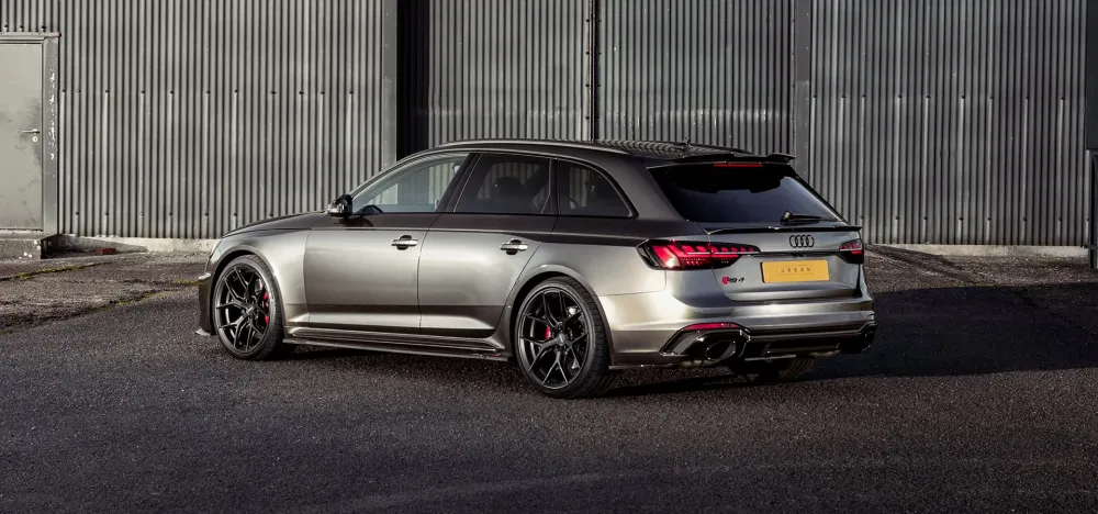 Kompletny zestaw karbonowy Urban Automotive do Audi RS4 B9.5
