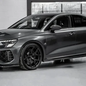 Kompletny zestaw z włókna węglowego Urban Automotive do Audi RS3 8Y Sedan