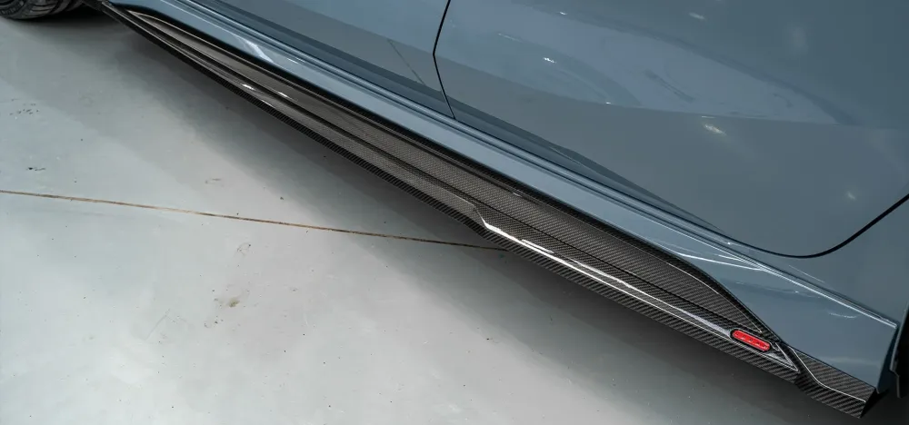 Kompletny zestaw z włókna węglowego Urban Automotive do Audi RS3 8Y Hatchback