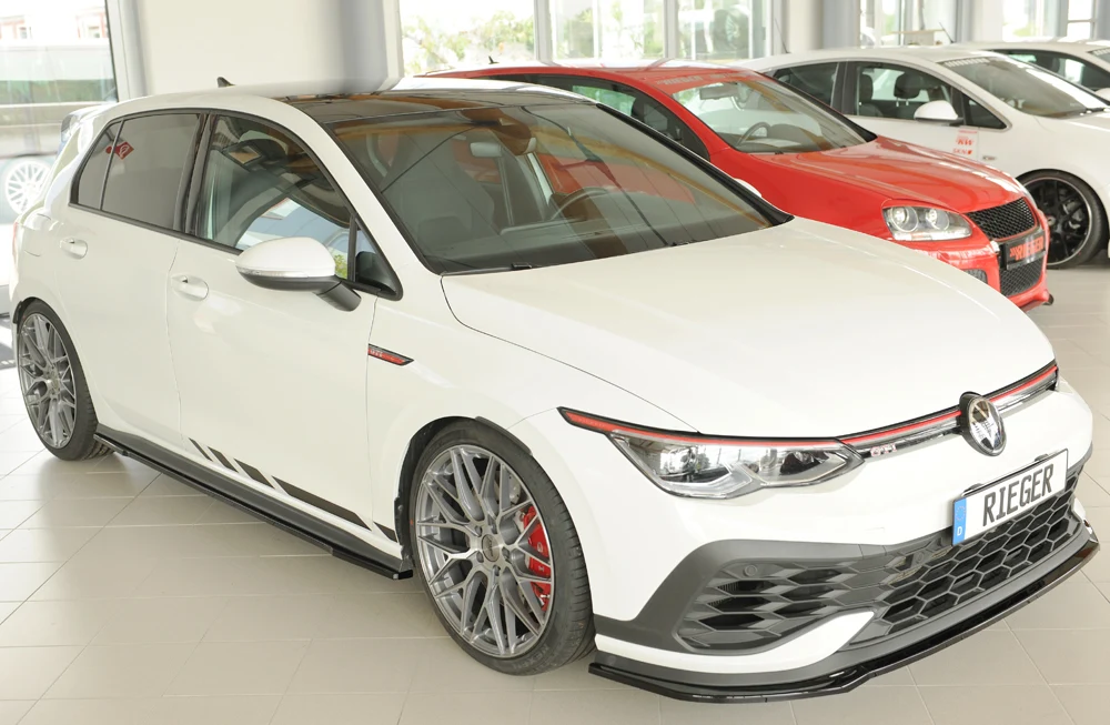 Progi boczne Rieger VW Golf MK8 GTI, GTI Clubsport 2020+ - Wysoki Połysk Czarny